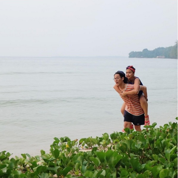 Foto-foto kemesraan Putri Titian dan Junior Liem, jomblo dilarang iri Foto-foto kemesraan Putri Titian dan Junior Liem, jomblo dilarang iri