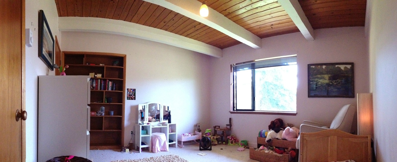 Ayah ini dekorasi kamar putrinya bak negeri dongeng, dan hasilnya... Ayah ini dekorasi kamar putrinya bak negeri dongeng, dan hasilnya...