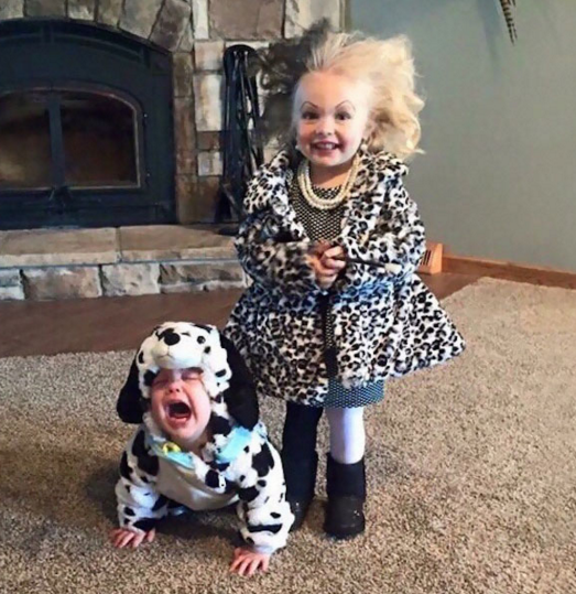 Penampilan imut bayi dengan kostum tokoh film, makin menggemaskan deh! Penampilan imut bayi dengan kostum tokoh film, makin menggemaskan deh!