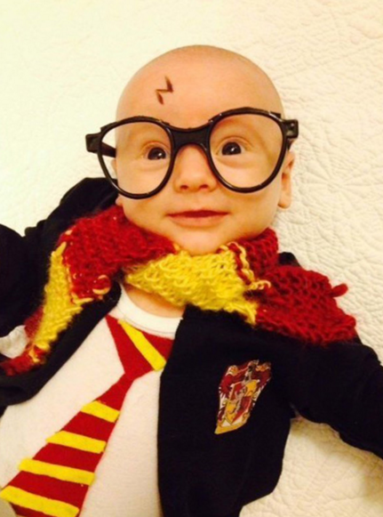 Penampilan imut bayi dengan kostum tokoh film, makin menggemaskan deh! Penampilan imut bayi dengan kostum tokoh film, makin menggemaskan deh!