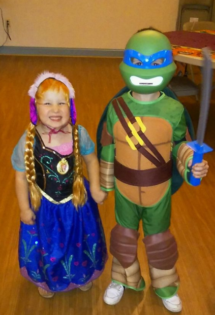 Penampilan imut bayi dengan kostum tokoh film, makin menggemaskan deh! Penampilan imut bayi dengan kostum tokoh film, makin menggemaskan deh!