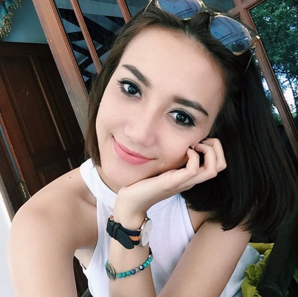 Cantiknya Erica Putri kakak Citra Kirana, bikin ngilu para pria! Cantiknya Erica Putri kakak Citra Kirana, bikin ngilu para pria!