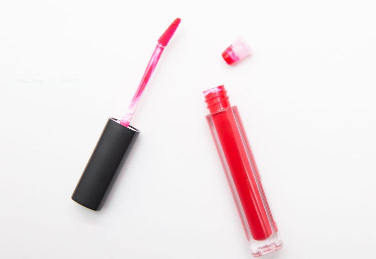 Ladies, 17 trik simpel ini ampuh untuk menghemat pemakaian makeup lho