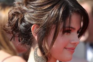 11 Tips berpenampilan saat kencan pertama yang bikin doi klepek-klepek