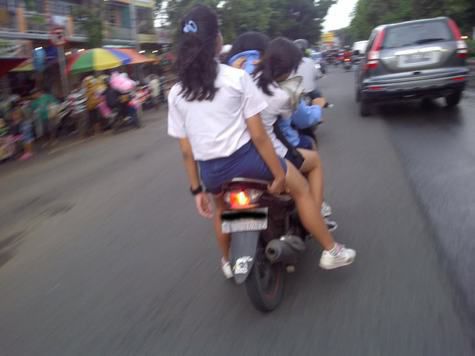 15 Foto anak di bawah umur mengendarai motor, miris banget!