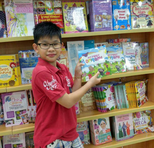 Tekuni origami, bocah 12 tahun ini ikuti olimpiade hingga bikin buku