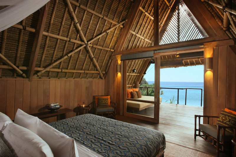 12 Hotel keren di Indonesia, buka jendela langsung pantai! 
