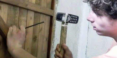 20 Meme lucu ponsel legendaris Nokia 3310, serbaguna & tahan banting!