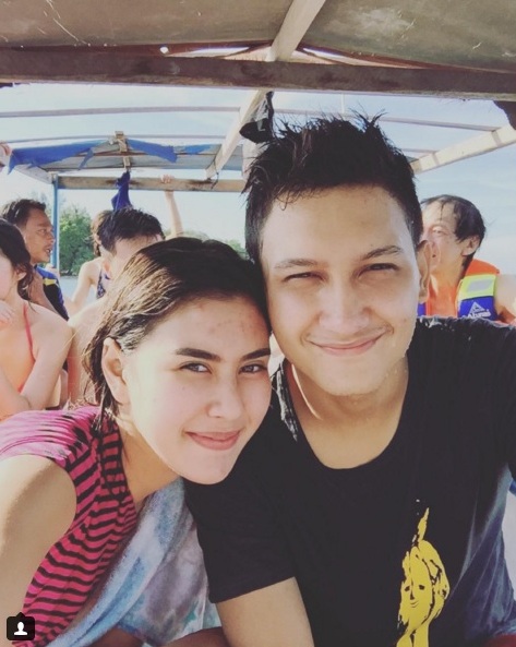 Foto-foto kemesraan Syahnaz Sadiqah dan Juan Christian ini bikin iri! Foto-foto kemesraan Syahnaz Sadiqah dan Juan Christian ini bikin iri!