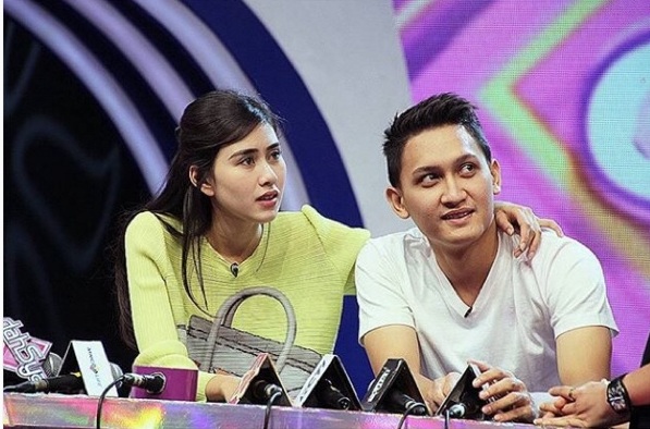 Foto-foto kemesraan Syahnaz Sadiqah dan Juan Christian ini bikin iri! Foto-foto kemesraan Syahnaz Sadiqah dan Juan Christian ini bikin iri!