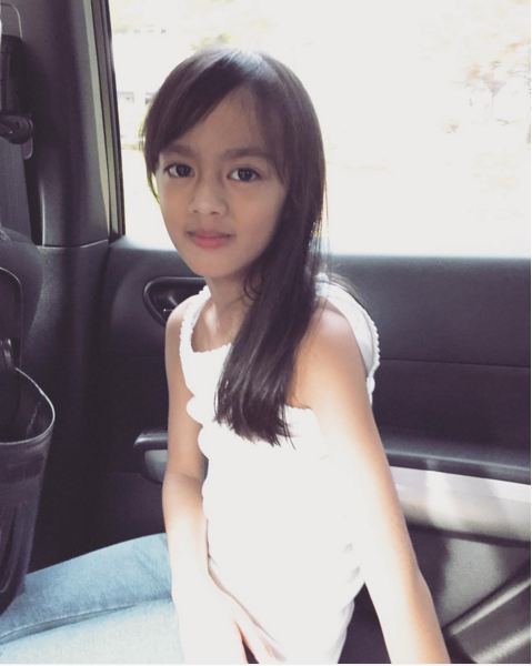 Perkenalkan Atisha Prajna Tiara, putri imut Dewi Lestari Perkenalkan Atisha Prajna Tiara, putri imut Dewi Lestari