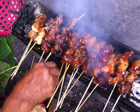 20 Nama makanan unik ini bukti kalau orang Indonesia kreatif