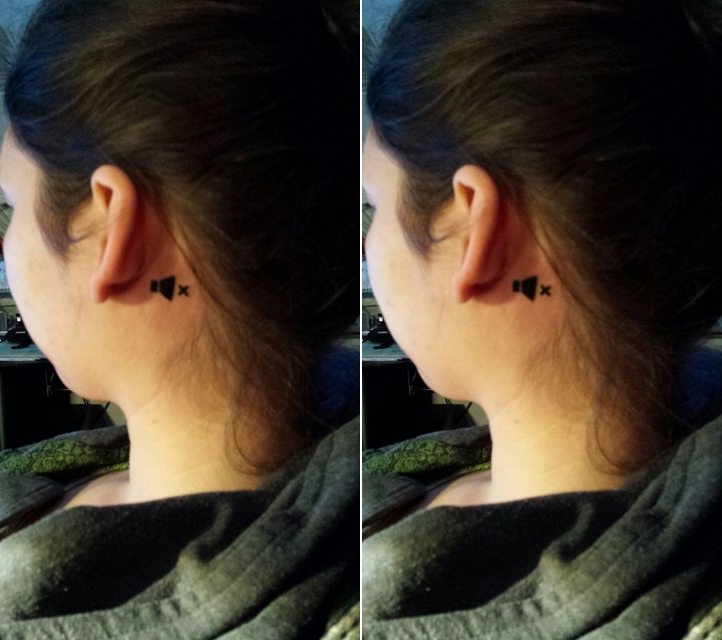 Gadis ini bikin tato  di  belakang telinga  alasannya bikin 
