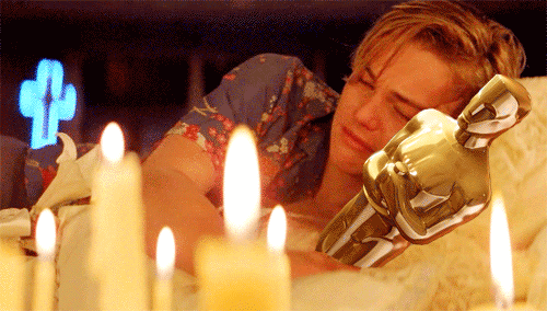 15 Meme kocak Leonardo DiCaprio 'mupeng' menang Oscar, siap ngakak ya?