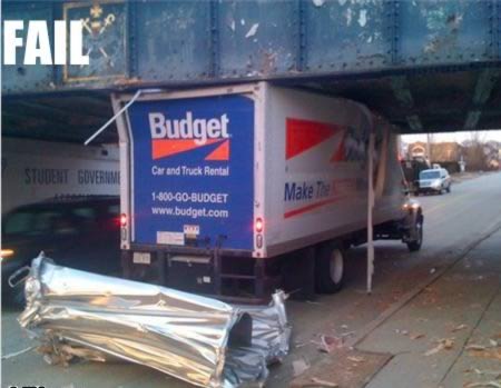 22 Potret kenekatan pengguna jalan membawa angkutan berlebih