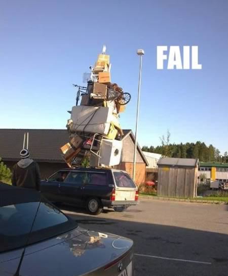 22 Potret kenekatan pengguna jalan membawa angkutan berlebih