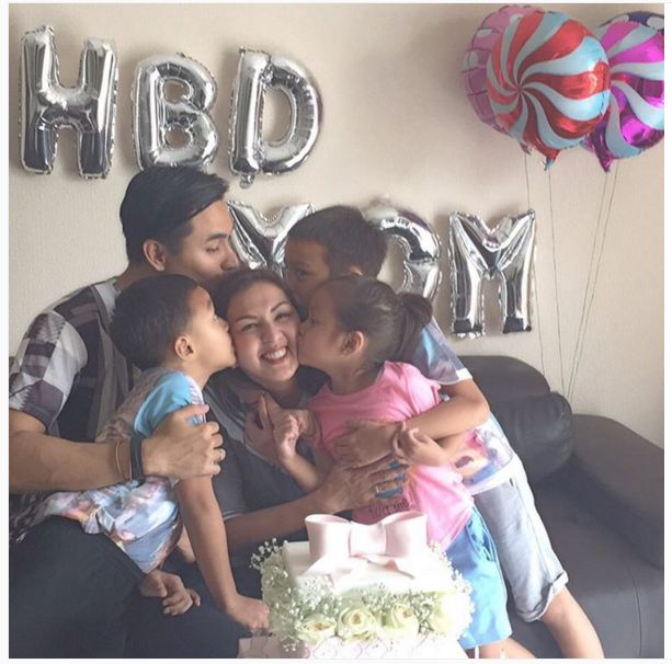 15 Potret harmonisnya keluarga artis, bikin kangen pulang ke rumah!