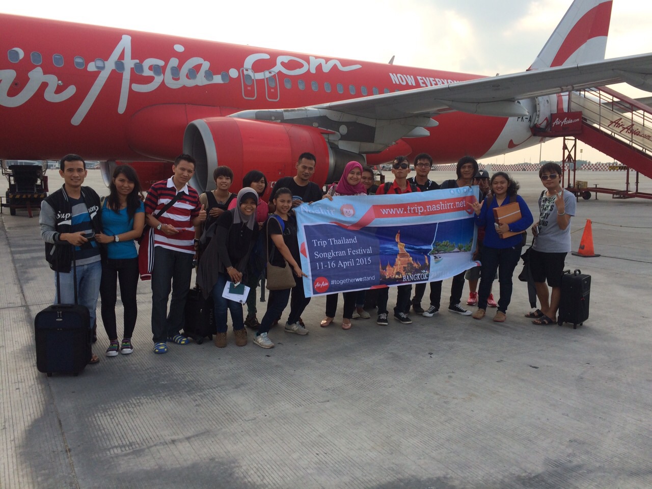 15 Kekonyolan traveling bareng teman, keseruan yang sulit dilupakan!