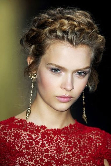 Rambut pendek juga cantik lho dikepang, 25 gaya ini bisa kamu coba! Rambut pendek juga cantik lho dikepang, 25 gaya ini bisa kamu coba!