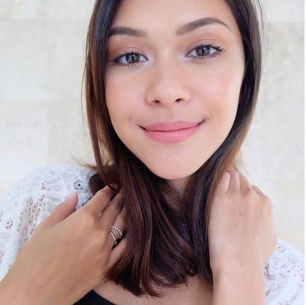 Apa kabar Nana Mirdad? Sekarang jadi hot mama yang cantik banget, lho!