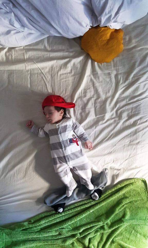 13 Bayi imut ini lelap di kasurnya, bikin ingin lekas punya momongan! 13 Bayi imut ini lelap di kasurnya, bikin ingin lekas punya momongan!