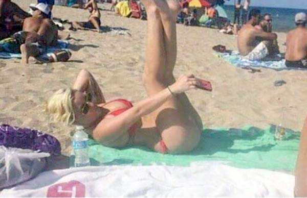 25 Perilaku miris orang yang kecanduan gadget, bikin mengelus dada!