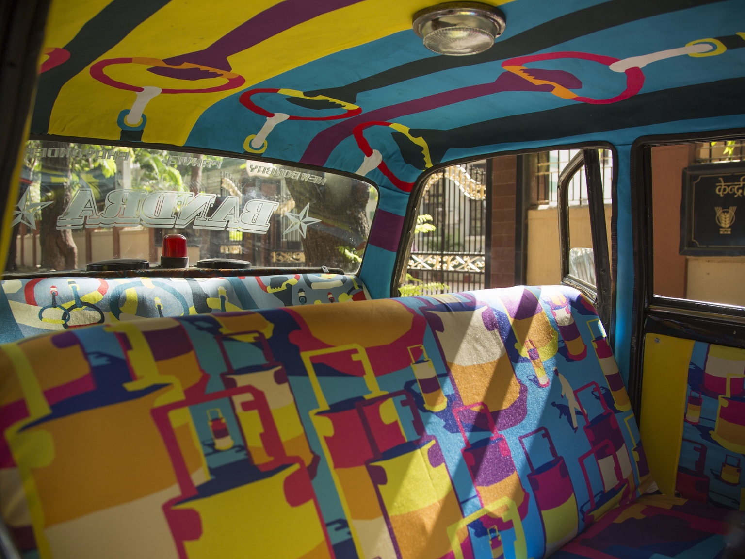 Desain unik interior taksi ini bukan kerjaan iseng loh Desain unik interior taksi ini bukan kerjaan iseng loh