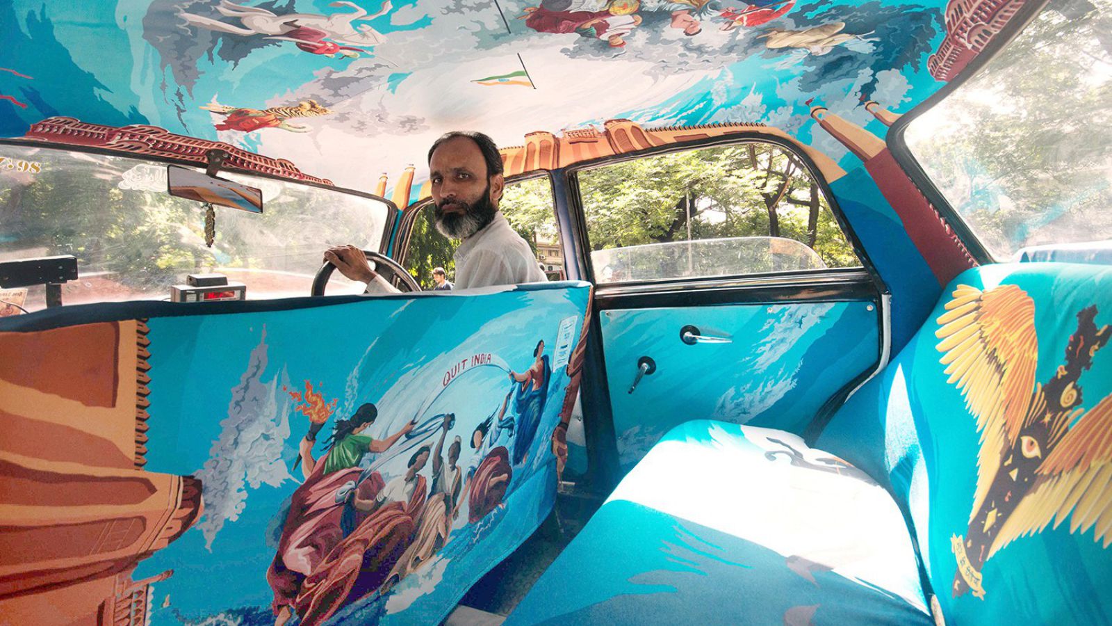 Desain unik interior taksi ini bukan kerjaan iseng loh Desain unik interior taksi ini bukan kerjaan iseng loh