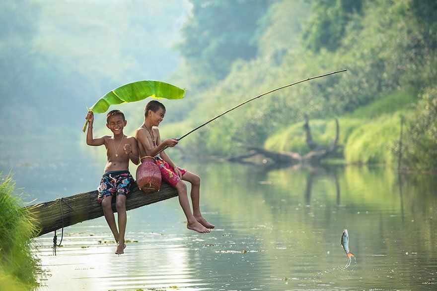 30 Foto dramatis ini bikin kamu kangen masa kecil, polos & sederhana! 30 Foto dramatis ini bikin kamu kangen masa kecil, polos & sederhana!
