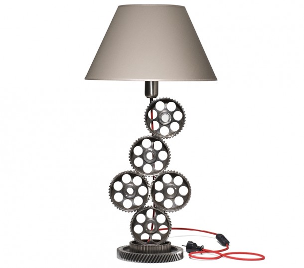 Komponen mobil ini disulap menjadi perabot rumah tangga nan cantik!