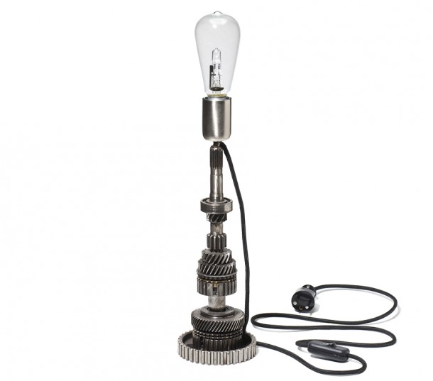 Komponen mobil ini disulap menjadi perabot rumah tangga nan cantik!