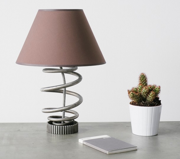 Komponen mobil ini disulap menjadi perabot rumah tangga nan cantik!