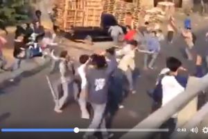 Video anak SMA tawuran bawa pedang, kebangetan & jangan ditiru!