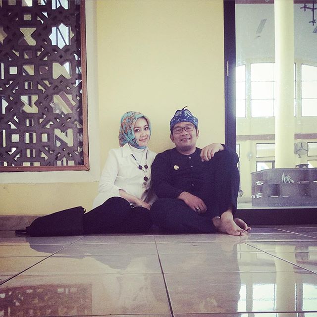 20 Potret kemesraan Ridwan Kamil dan Istri, bikin jomblo ngiri berat!