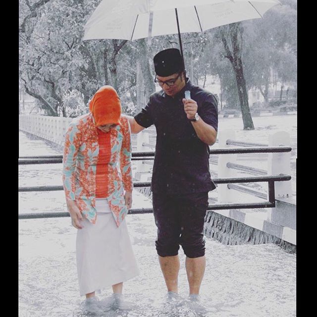 20 Potret kemesraan Ridwan Kamil dan Istri, bikin jomblo ngiri berat!