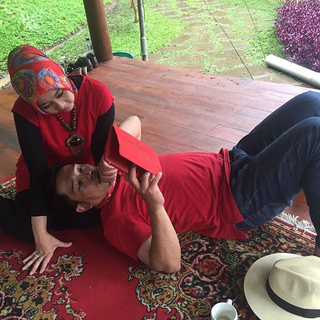 20 Potret kemesraan Ridwan Kamil dan Istri, bikin jomblo ngiri berat!