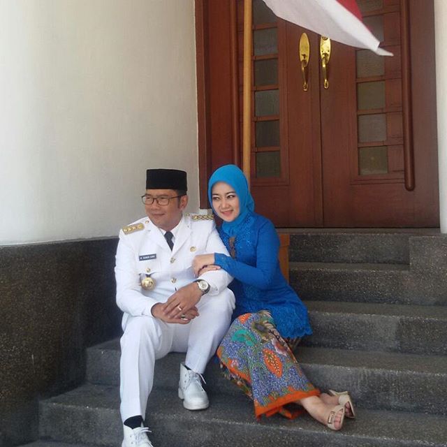 20 Potret kemesraan Ridwan Kamil dan Istri, bikin jomblo ngiri berat!