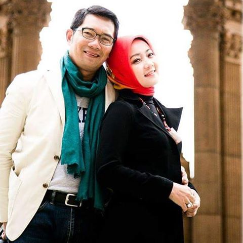 20 Potret kemesraan Ridwan Kamil dan Istri, bikin jomblo ngiri berat!