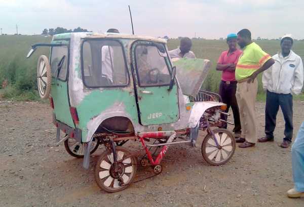 25 Foto konyol dan kocak ini cuma bisa kamu temui di Afrika