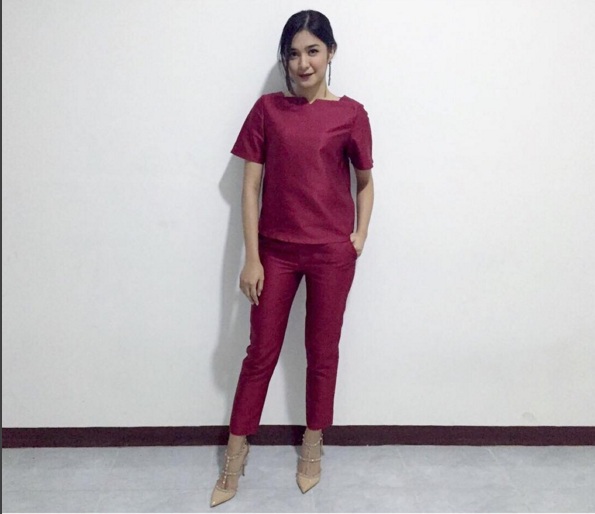 20 Foto transformasi Mikha Tambayong, dari imut hingga cantik jelita 20 Foto transformasi Mikha Tambayong, dari imut hingga cantik jelita