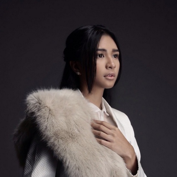 20 Foto transformasi Mikha Tambayong, dari imut hingga cantik jelita 20 Foto transformasi Mikha Tambayong, dari imut hingga cantik jelita