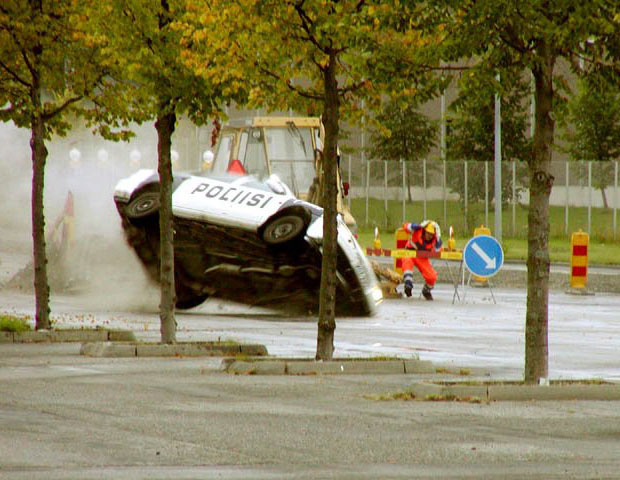 22 Momen kecelakaan yang nggak habis pikir, konyol tapi ngeri...