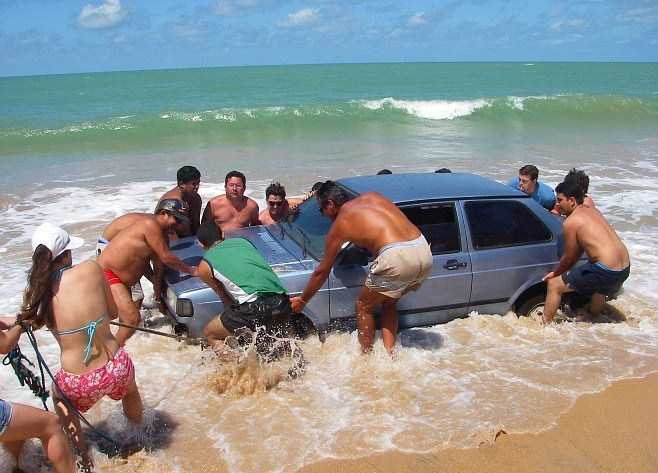 22 Momen kecelakaan yang nggak habis pikir, konyol tapi ngeri...