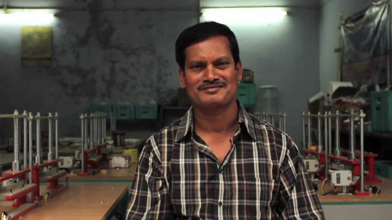 Lelaki ini temukan pembalut murah dan higienis di India, salut!