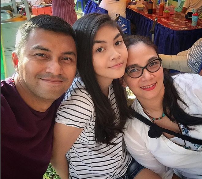 Sassi Asmara, putri Anjasmara yang cantik mewarisi wajah ibunya, aww! 