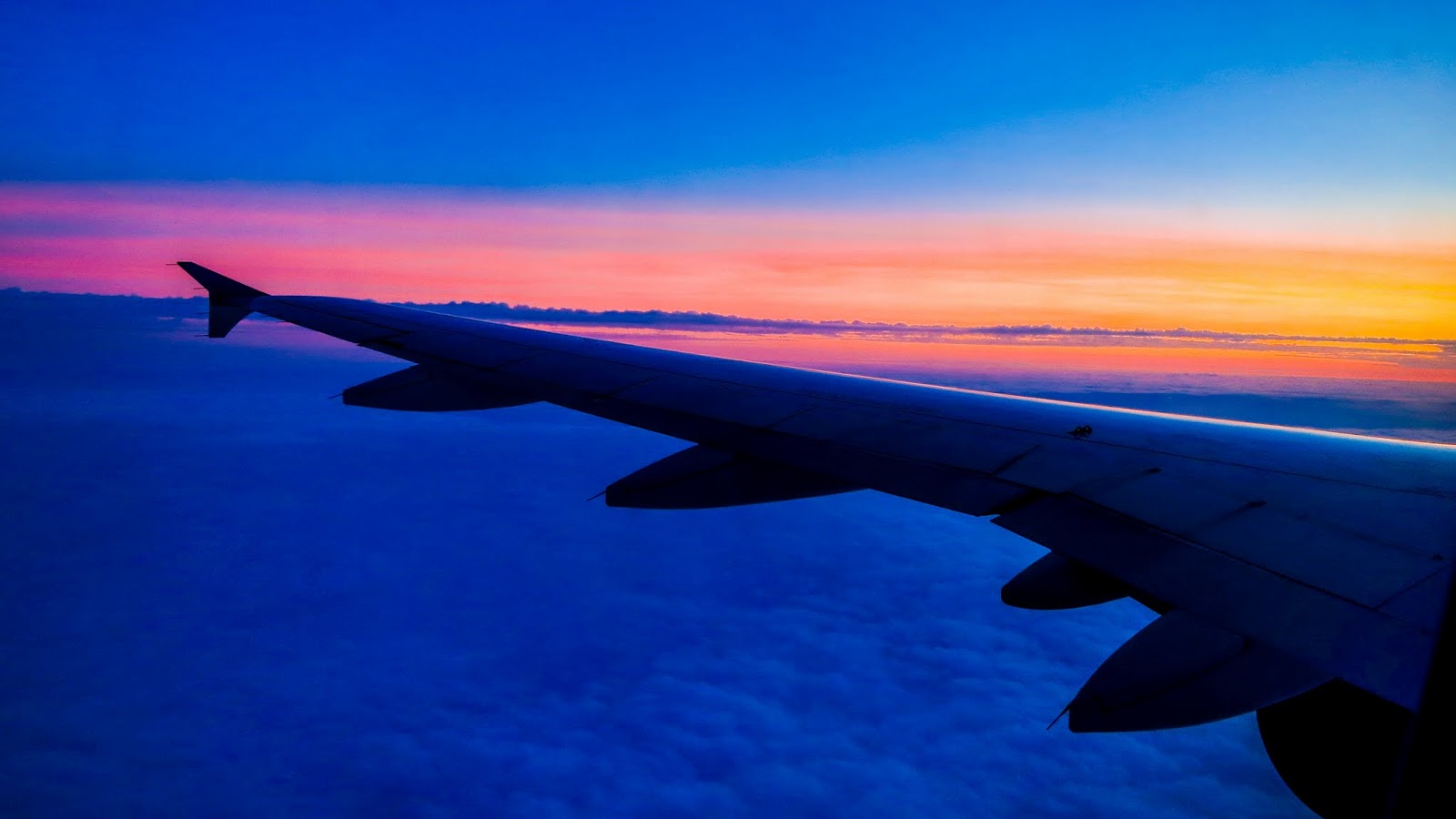 15 Potret keindahan bumi dari balik jendela pesawat bakal bikin takjub