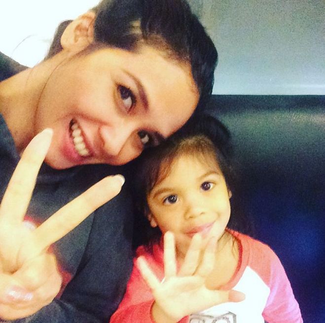 Jizzy Bastian, putri Vino Bastian yang imut, bikin pengen punya anak Jizzy Bastian, putri Vino Bastian yang imut, bikin pengen punya anak