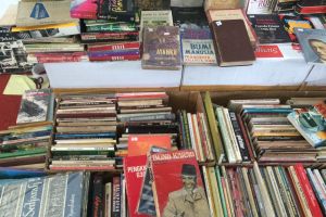 Bingung mau menerbitkan naskahmu jadi buku keren? Bursa ini solusinya