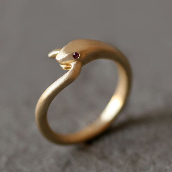12 Cincin bermotif hewan ini imut, bikin jari manismu tambah indah!