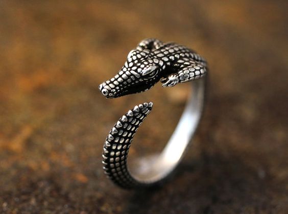 12 Cincin bermotif hewan ini imut, bikin jari manismu tambah indah!